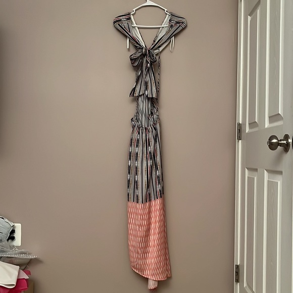 Dress - Picture 3 of 8